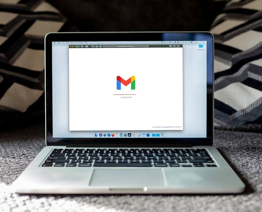 Mehr über den Artikel erfahren Effektive Newsletter erstellen: Tipps für erfolgreiche Kommunikation